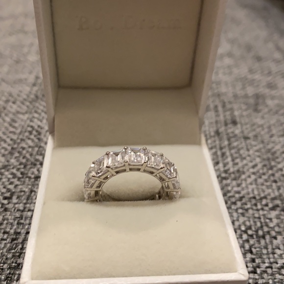 Engagement ring size 4 - Picture 2 of 4